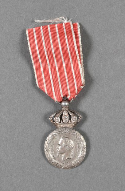 France. Médaille d'ITALIE 1859, type à couronne,...