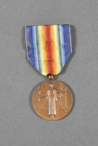 PORTUGAL. Médaille de la VICTOIRE INTERA...