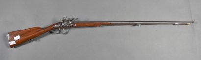 Shotgun with 2 juxtaposed barrels (length....