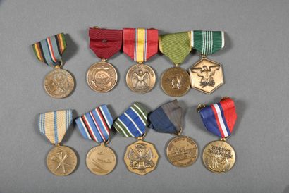ETATS UNIS. Médailles militaires diverses,...