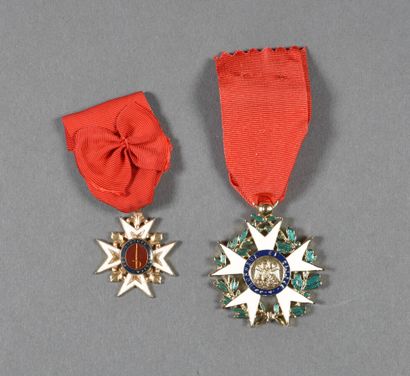 France. ORDRE DU MERITE MILITAIRE et ORDRE...