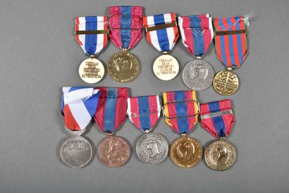 France. Médailles de la DEFENE NATIONALE...