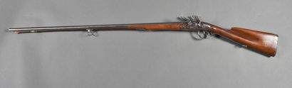 Shotgun with 2 juxtaposed barrels (length....