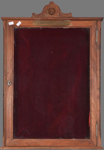 Vitrine murale ancienne vitrée avec clef,...