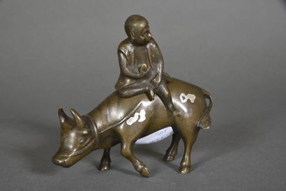 Perfume burner in bronze niello of silver,...