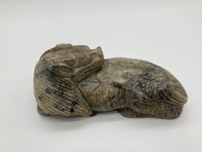 Lot of six objects in serpentine, steatite...