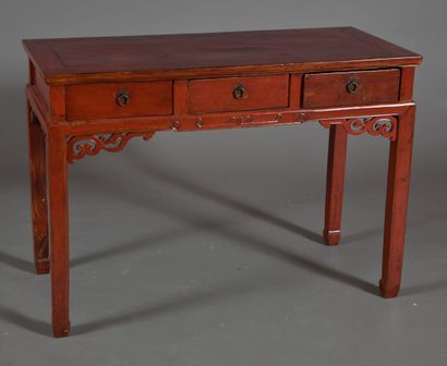 Rectangular desk in red lacquered wood, opening...