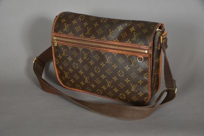 LOUIS VUITTON. Bosphorus Messenger bag in...