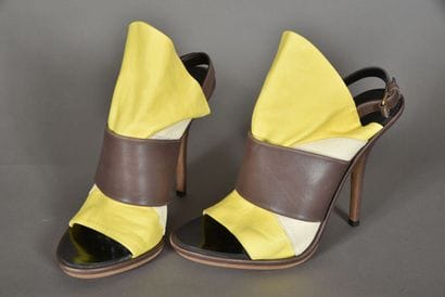 BALENCIAGA - Pair of pumps with yellow and...