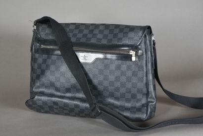 LOUIS VUITTON. Messenger bag in graphite...