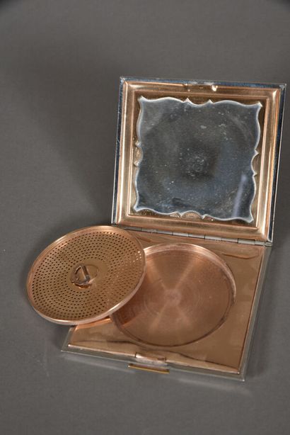 BRELET Brothers. 
Powder box in silver plated...