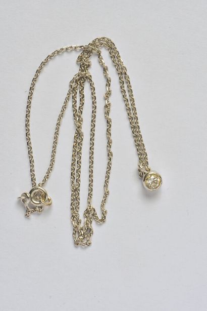 Necklace in 18K (750/oo) white gold, holding...