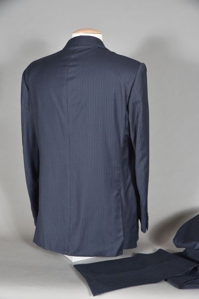 ZILLI. Men's 200s wool suit with double tennis...