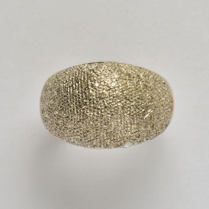 18K (750/oo) gold ring, the central part...