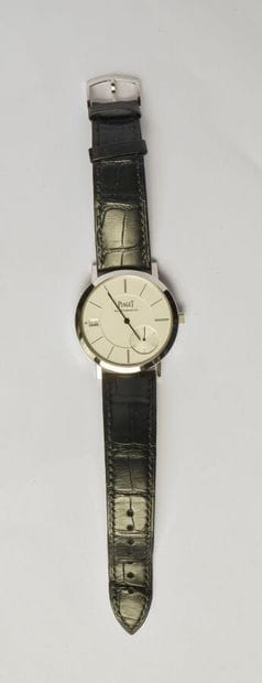 PIAGET: Ultra-flat watch in 18K (750/oo)...