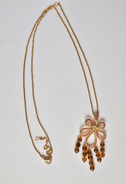 LALIQUE: 18K (750/oo) yellow gold pendant...