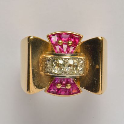 18K (750/oo) yellow gold and platinum (850/oo)...
