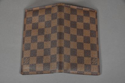 LOUIS VUITTON. Credit card holder canvas...