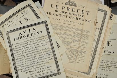 AFFICHES. 42 placards imprimés, XVIIIe-XIXe.
Important...