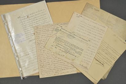 BOURBON & ORLÉANS. 5 lettres et pièces signées
Louis-Auguste...