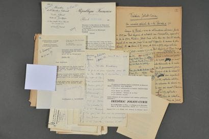 [Frédéric JOLIOT-CURIE]. Dossier sur l'hommage...