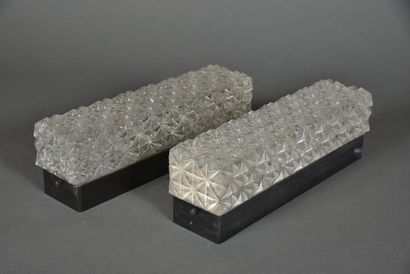 ERCO. 
Paire d'appliques luminaires en verre...