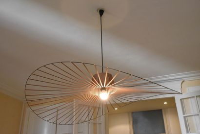 Suspension contemporaine de forme chapeau...