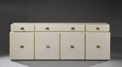 Attribuée à Guy LEFEVRE.
Grande enfilade...