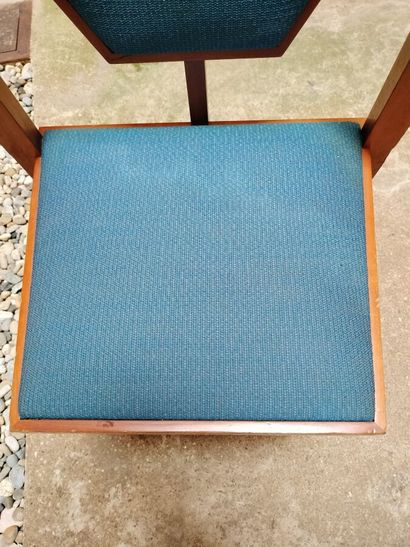 Lot de cinq chaises 
