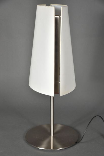 Lampe de table de la marque Natuzzi, structure...