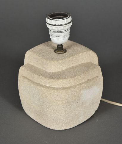 Lampe en pierre de taille, sans abat-jour,...