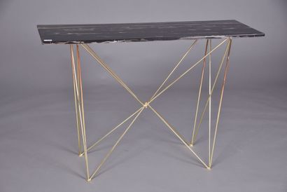Console contemporaine à piètement en métal...