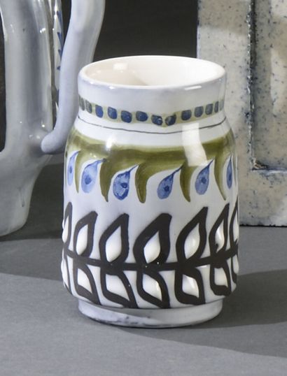 ROGER CAPRON, par Vallauris, 
Petit pot en...
