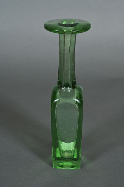 SAINT LOUIS.
Soliflore en cristal teinté...