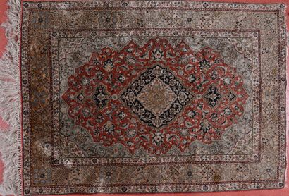 TAPIS PERSAN D'ORIGINE GHOM (Période Mohammad...