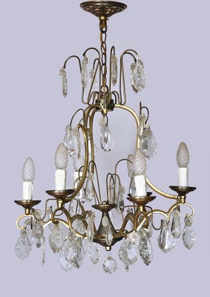 Lustre cage en bronze doré, laiton et pampilles...