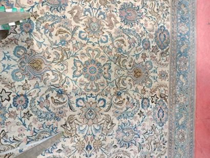 Tapis persan GHOM
Milieu du XXème siècle....