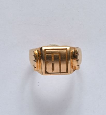 Chevalière ring in smooth 18K (750/oo) yellow...