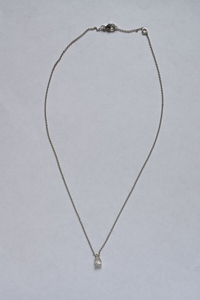 Collier en or gris 18K (750/oo) à maille...