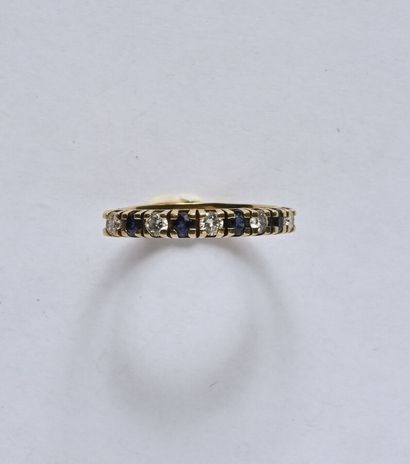 Ring in 18K (750/oo) yellow gold set with...