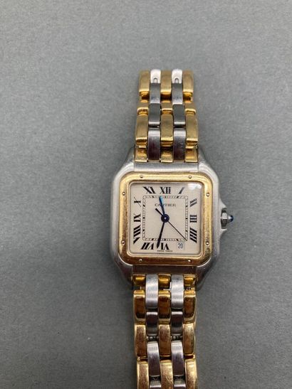 *CARTIER. Montre bracelet de dame en acier...