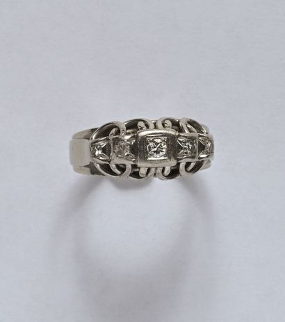 Bague en or gris 18K (750/oo) et platine...