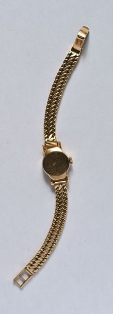Watch in 18K (750/oo) yellow gold, round...