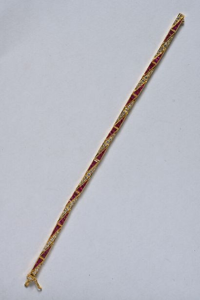 18K (750/oo) yellow gold bracelet with rectangular...