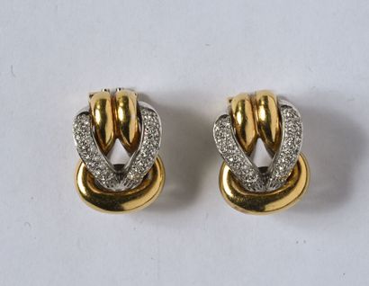 Pair of ear clips in 18K (750/oo) 2-tone...