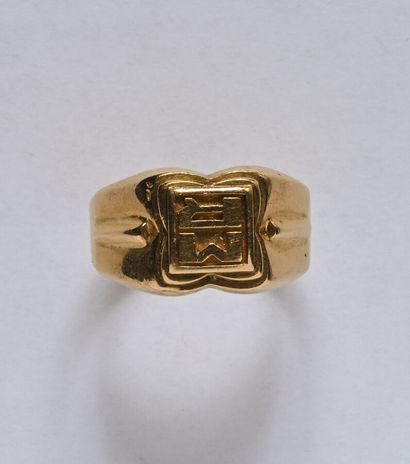 Chevalière ring in smooth 18K (750/oo) yellow...