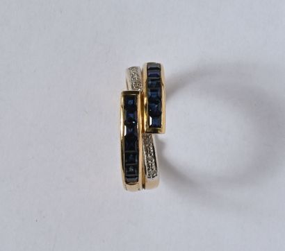 Crossed ring in 18K (750/oo) yellow gold,...