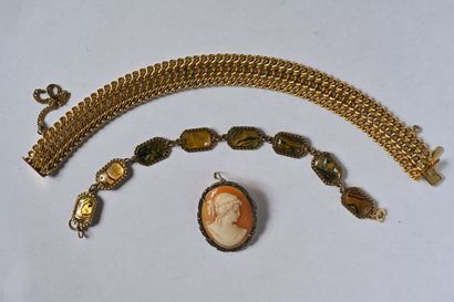 Lot of costume jewelry in gold and silver-plated...
