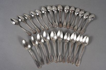 Lot de 25 petites cuillers modèle filet en...