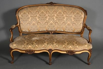 Partie de salon dans le style Louis XV en...